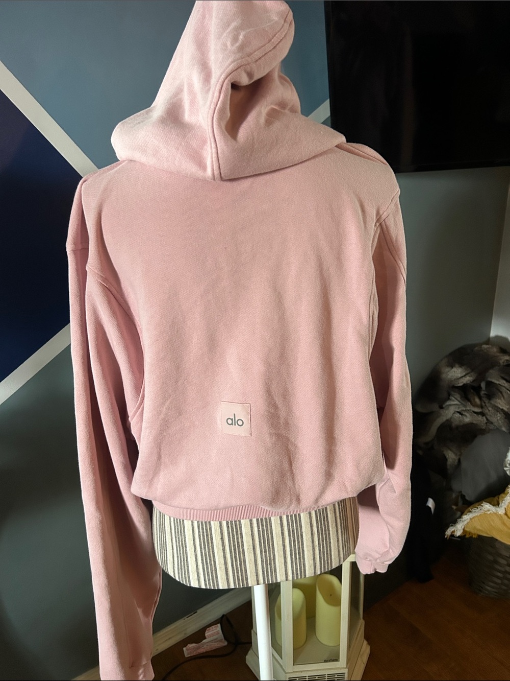ALO Sweet Escape Yoga Pink Cropped Zip Hoodie - Picture 4 of 5